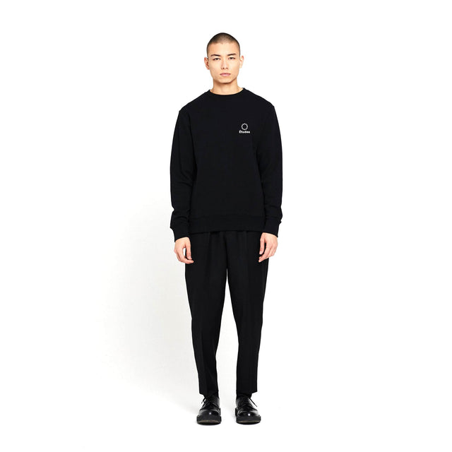 MEN / SWEATSHIRT STORY LOGO
