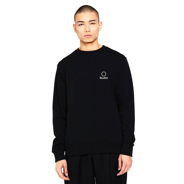 MEN / SWEATSHIRT STORY LOGO