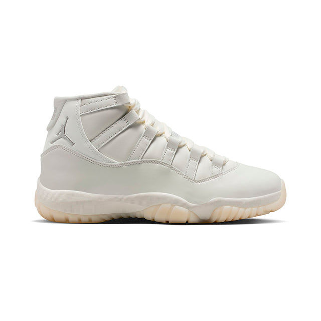 WMNS AIR JORDAN 11 RETRO MUJER AR0715-110
