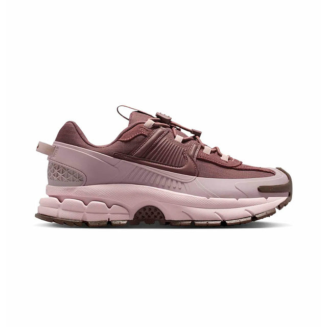 W NIKE ZOOM VOMERO ROAM MUJER HQ2181-501