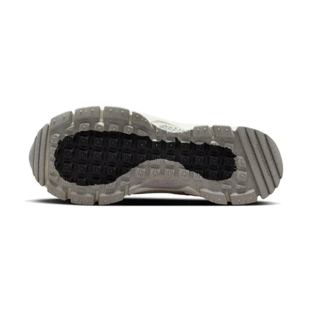 W NIKE ZOOM VOMERO ROAM MUJER HV6410-100