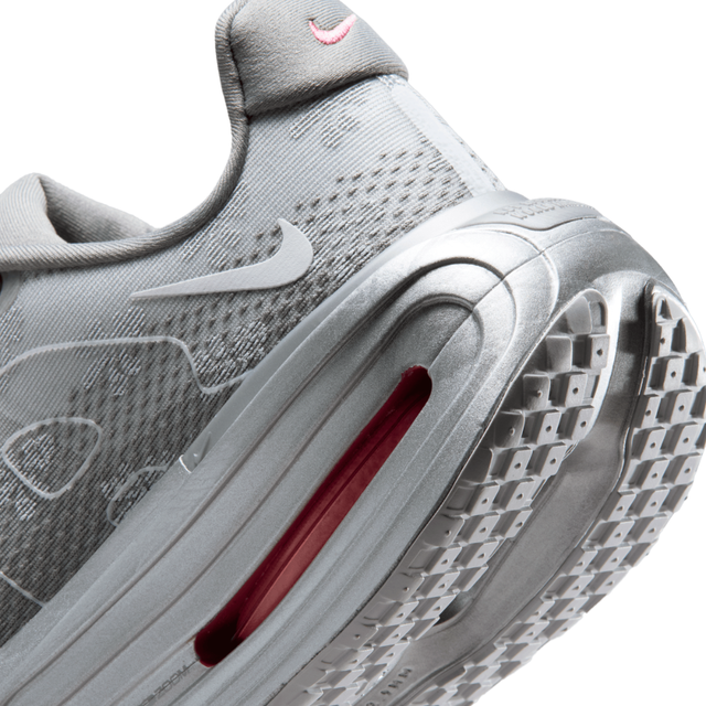 W NIKE VOMERO PREMIUM QS FDL MUJER IQ0028-001