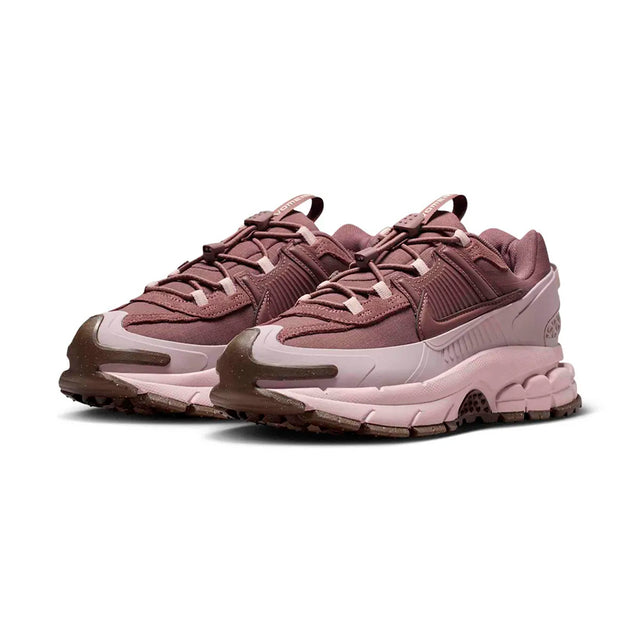 W NIKE ZOOM VOMERO ROAM MUJER HQ2181-501